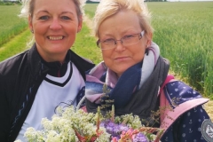 Startnummer 415: Wir waren zwar etwas langsam, durch mich -egal, aber wir haben nebenbei auch toll Blumen gesammelt :)
Danke mein Schwesterherz:) ( sie ist als Ersatz für meine Mama 417 mitgelaufen)