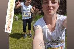 Startnummer 281: Meine Kollegin und Freundin Kristina und ich hatten einen schönen Mukolauf bei herrlichem Wetter und natürlich mit genügend Abstand. Für den guten Zweck läuft es sich doch gleich viel angenehmer! LG von den BSG Wulksfeldlern auch an unseren Geschäftsführer Hauke, der ebenfalls teilgenommen hat, sogar mit der größeren 13,5 km Runde!